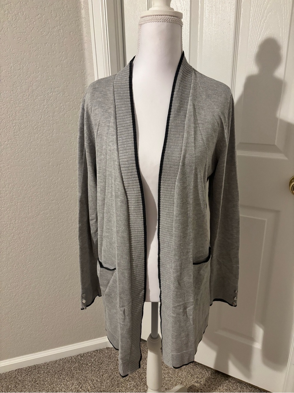 Light Gray Open-Front Women's Cardigan Sweater - size Petite Medium